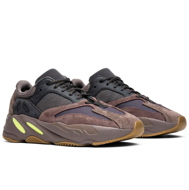 Adidas Yeezy Boost 700
