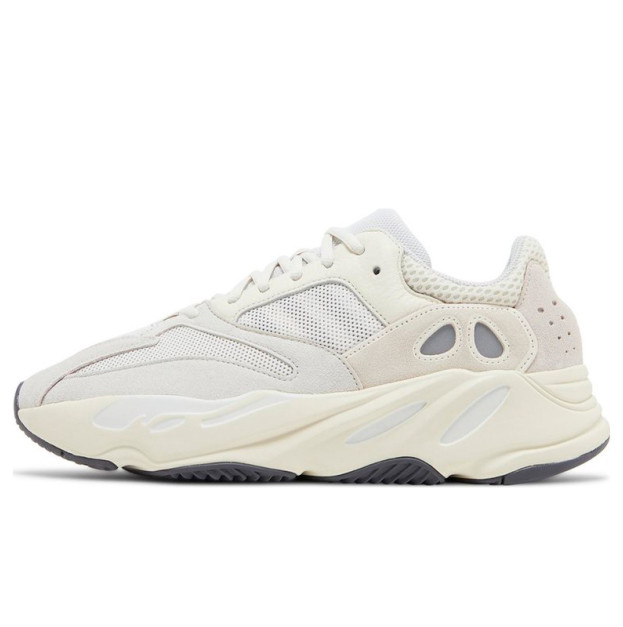 Adidas Yeezy Boost 700